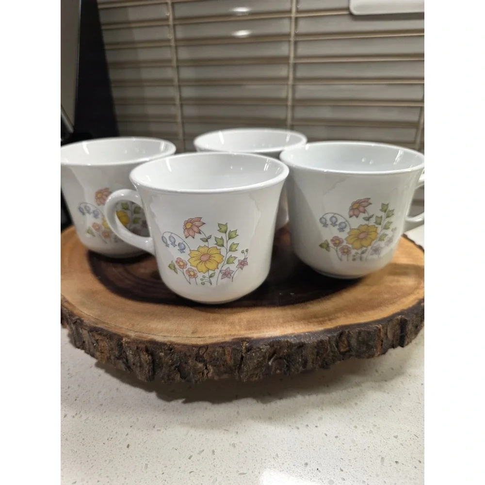Four Corning Spring Meadow Coffee Cups